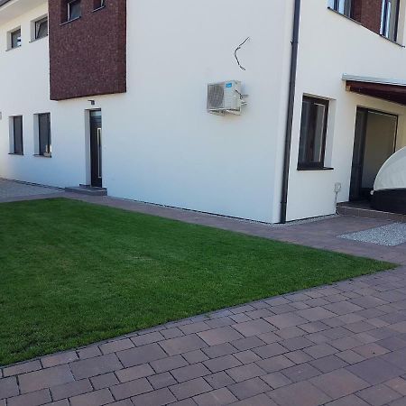 Apartment J&D Dunajská Streda Exteriör bild
