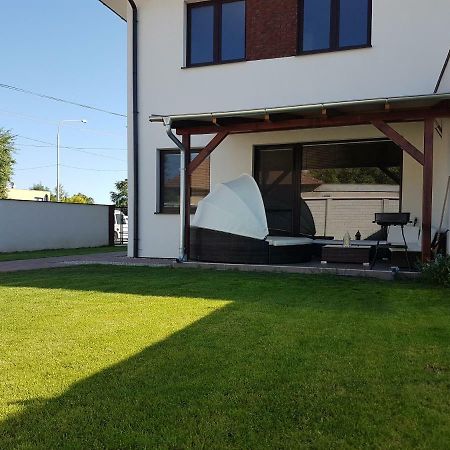 Apartment J&D Dunajská Streda Exteriör bild