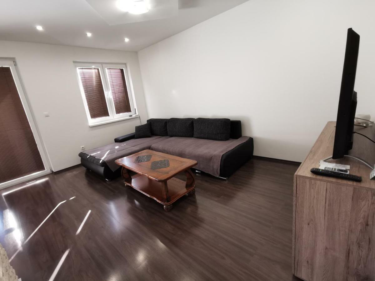Apartment J&D Dunajská Streda Exteriör bild